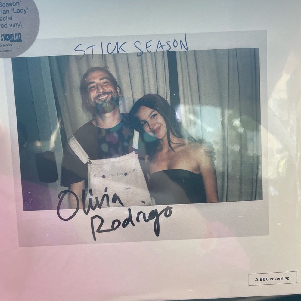 TTPD CD took plastic off case is cracked + RSD Olivia Rodrigo/Noah Kahan Vinyl